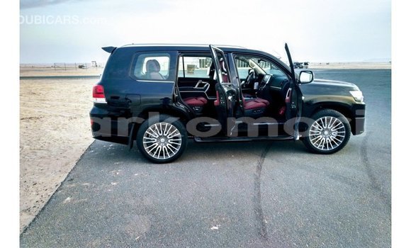 Buy Import Toyota Land Cruiser Black Car in Import - Dubai in Great Comore Buy Import Toyota Land Cruiser Black Car in Import - Dubai in Great Comore