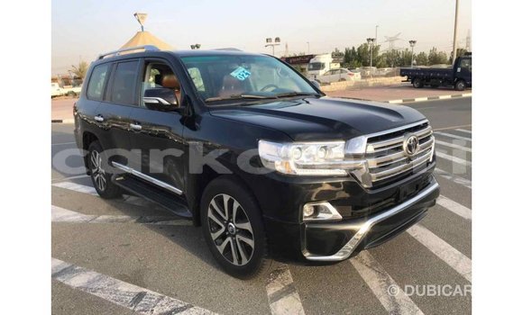 Acheter Import Voiture Toyota Land Cruiser Noir à Import - Dubai, Grande Comore Acheter Import Voiture Toyota Land Cruiser Noir à Import - Dubai, Grande Comore