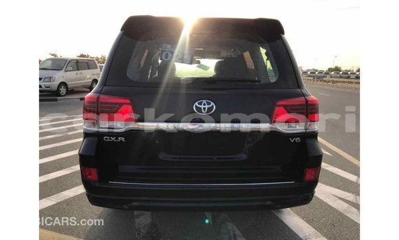 Acheter Import Voiture Toyota Land Cruiser Noir à Import - Dubai, Grande Comore Acheter Import Voiture Toyota Land Cruiser Noir à Import - Dubai, Grande Comore