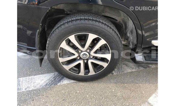 Acheter Import Voiture Toyota Land Cruiser Noir à Import - Dubai, Grande Comore Acheter Import Voiture Toyota Land Cruiser Noir à Import - Dubai, Grande Comore