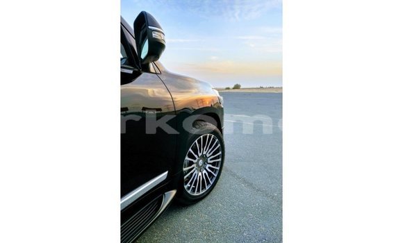 Buy Import Toyota Land Cruiser Black Car in Import - Dubai in Great Comore Buy Import Toyota Land Cruiser Black Car in Import - Dubai in Great Comore