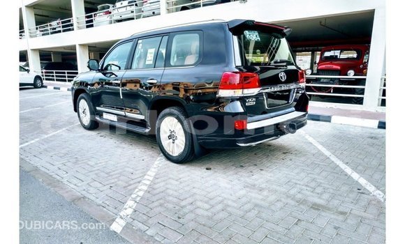 Buy Import Toyota Land Cruiser Black Car in Import - Dubai in Great Comore Buy Import Toyota Land Cruiser Black Car in Import - Dubai in Great Comore