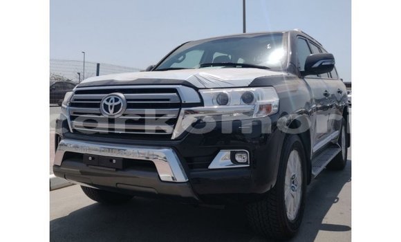 Buy Import Toyota Land Cruiser Black Car in Import - Dubai in Great Comore Buy Import Toyota Land Cruiser Black Car in Import - Dubai in Great Comore