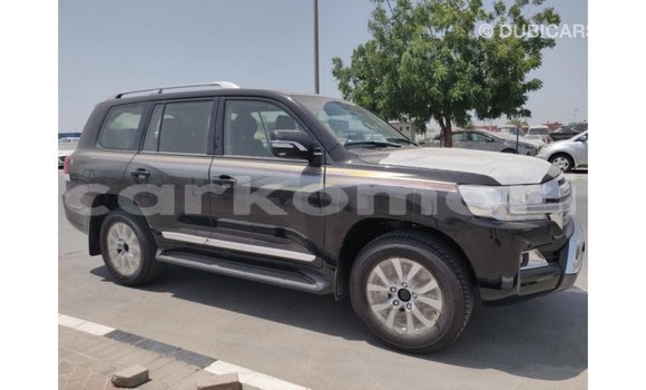 Buy Import Toyota Land Cruiser Black Car in Import - Dubai in Great Comore Buy Import Toyota Land Cruiser Black Car in Import - Dubai in Great Comore