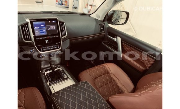 Buy Import Toyota Land Cruiser Black Car in Import - Dubai in Great Comore Buy Import Toyota Land Cruiser Black Car in Import - Dubai in Great Comore