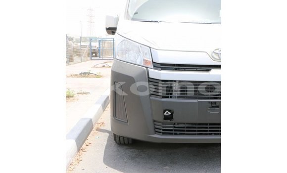 Buy Import Toyota Hiace White Car in Import - Dubai in Great Comore Buy Import Toyota Hiace White Car in Import - Dubai in Great Comore
