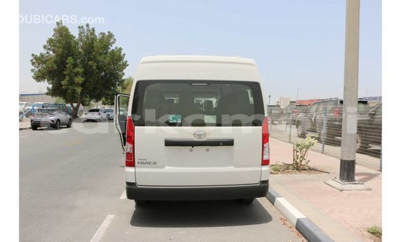 Buy Import Toyota Hiace White Car in Import - Dubai in Great Comore Buy Import Toyota Hiace White Car in Import - Dubai in Great Comore