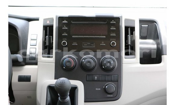 Buy Import Toyota Hiace White Car in Import - Dubai in Great Comore Buy Import Toyota Hiace White Car in Import - Dubai in Great Comore