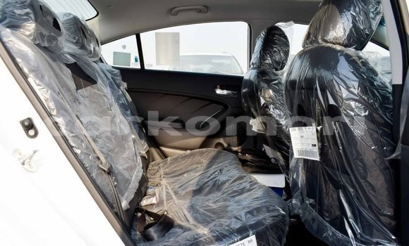 Buy Import Kia Cerato White Car in Import - Dubai in Great Comore Buy Import Kia Cerato White Car in Import - Dubai in Great Comore