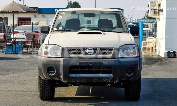 Buy Import Nissan NP 300 White Car in Import - Dubai in Great Comore Buy Import Nissan NP 300 White Car in Import - Dubai in Great Comore