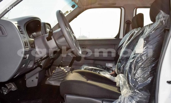 Buy Import Nissan NP 300 White Car in Import - Dubai in Great Comore Buy Import Nissan NP 300 White Car in Import - Dubai in Great Comore