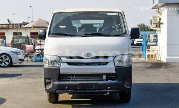 Buy Import Toyota Hiace White Car in Import - Dubai in Great Comore Buy Import Toyota Hiace White Car in Import - Dubai in Great Comore
