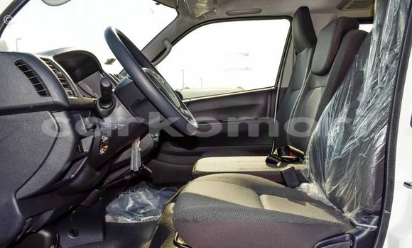 Buy Import Toyota Hiace White Car in Import - Dubai in Great Comore Buy Import Toyota Hiace White Car in Import - Dubai in Great Comore