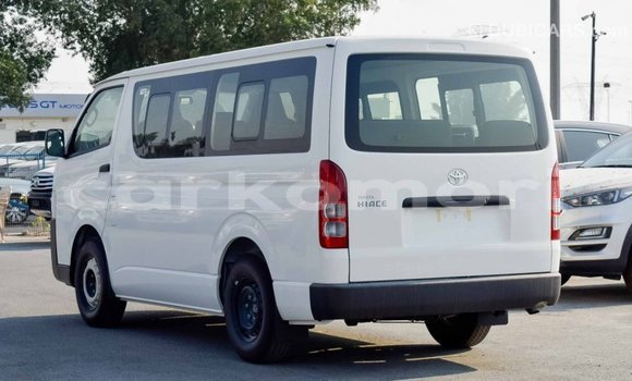 Buy Import Toyota Hiace White Car in Import - Dubai in Great Comore Buy Import Toyota Hiace White Car in Import - Dubai in Great Comore