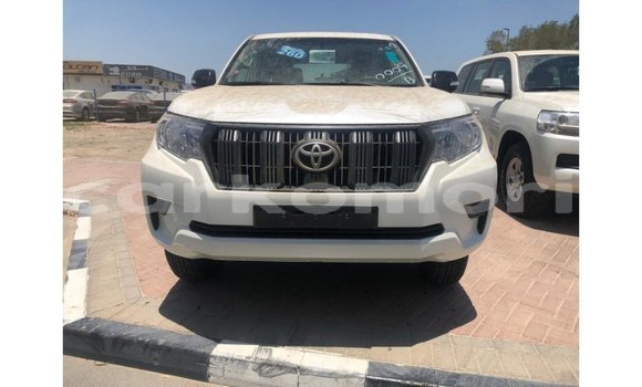 Acheter Import Voiture Toyota Prado Blanc à Import - Dubai, Grande Comore Acheter Import Voiture Toyota Prado Blanc à Import - Dubai, Grande Comore