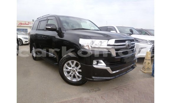 Buy Import Toyota Land Cruiser Black Car in Import - Dubai in Great Comore