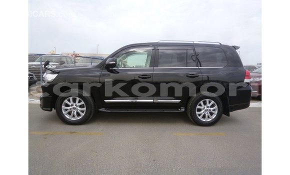 Acheter Import Voiture Toyota Land Cruiser Noir à Import - Dubai, Grande Comore Acheter Import Voiture Toyota Land Cruiser Noir à Import - Dubai, Grande Comore