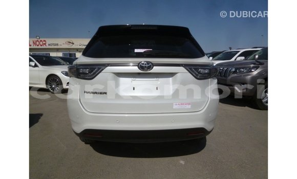 Acheter Import Voiture Toyota Harrier Blanc à Import - Dubai, Grande Comore Acheter Import Voiture Toyota Harrier Blanc à Import - Dubai, Grande Comore