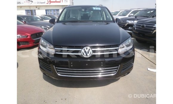 Acheter Import Voiture Volkswagen Touareg Noir à Import - Dubai, Grande Comore Acheter Import Voiture Volkswagen Touareg Noir à Import - Dubai, Grande Comore
