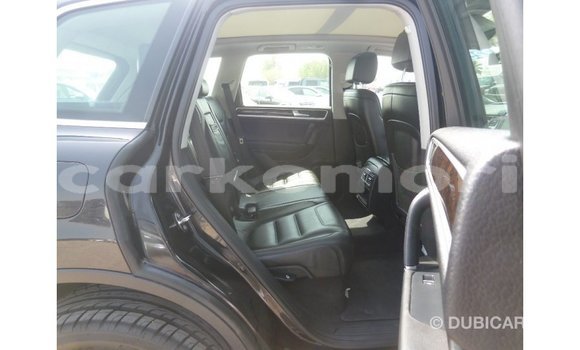 Acheter Import Voiture Volkswagen Touareg Noir à Import - Dubai, Grande Comore Acheter Import Voiture Volkswagen Touareg Noir à Import - Dubai, Grande Comore
