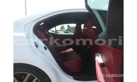 Acheter Import Voiture Lexus IS Blanc à Import - Dubai, Grande Comore Acheter Import Voiture Lexus IS Blanc à Import - Dubai, Grande Comore