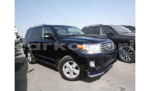 Buy Import Toyota Land Cruiser Black Car in Import - Dubai in Great Comore