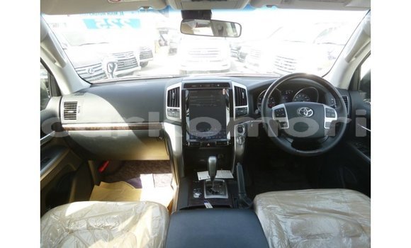Buy Import Toyota Land Cruiser Black Car in Import - Dubai in Great Comore Buy Import Toyota Land Cruiser Black Car in Import - Dubai in Great Comore