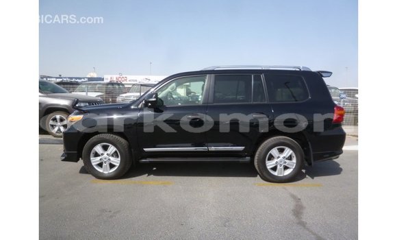 Buy Import Toyota Land Cruiser Black Car in Import - Dubai in Great Comore Buy Import Toyota Land Cruiser Black Car in Import - Dubai in Great Comore