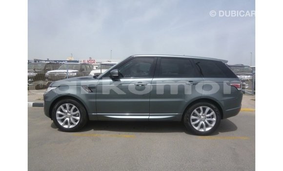 Acheter Import Voiture Land Rover Range Rover Vert à Import - Dubai, Grande Comore Acheter Import Voiture Land Rover Range Rover Vert à Import - Dubai, Grande Comore