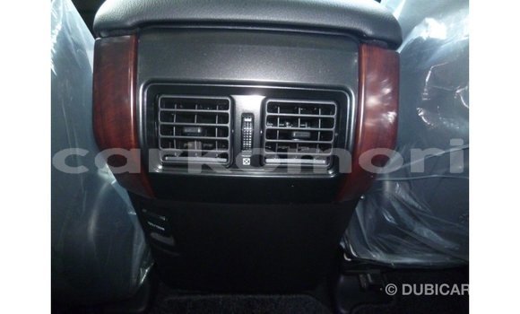 Acheter Import Voiture Toyota Prado Blanc à Import - Dubai, Grande Comore Acheter Import Voiture Toyota Prado Blanc à Import - Dubai, Grande Comore