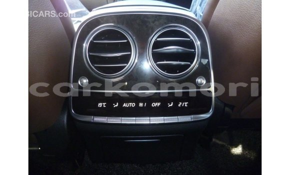 Acheter Import Voiture Mercedes-Benz 190 Blanc à Import - Dubai, Grande Comore Acheter Import Voiture Mercedes-Benz 190 Blanc à Import - Dubai, Grande Comore