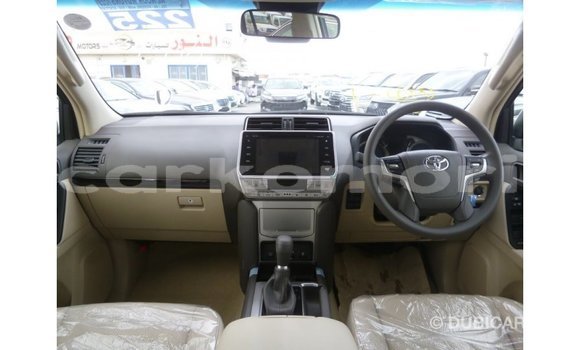 Acheter Import Voiture Toyota Prado Blanc à Import - Dubai, Grande Comore Acheter Import Voiture Toyota Prado Blanc à Import - Dubai, Grande Comore