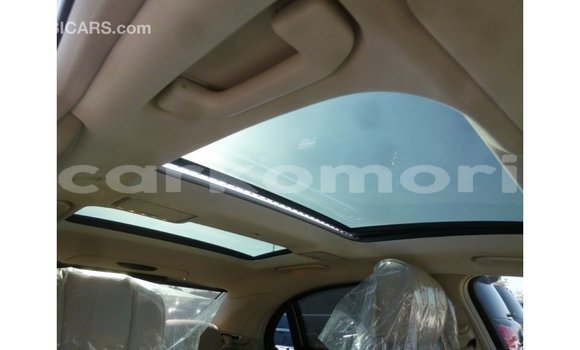 Buy Import Mercedes-Benz 190 White Car in Import - Dubai in Great Comore Buy Import Mercedes-Benz 190 White Car in Import - Dubai in Great Comore