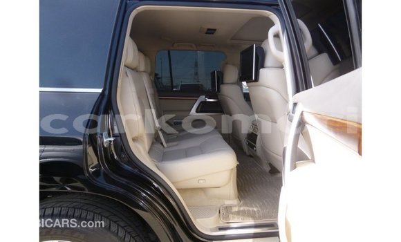 Buy Import Toyota Land Cruiser Black Car in Import - Dubai in Great Comore Buy Import Toyota Land Cruiser Black Car in Import - Dubai in Great Comore