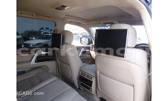 Buy Import Toyota Land Cruiser Black Car in Import - Dubai in Great Comore Buy Import Toyota Land Cruiser Black Car in Import - Dubai in Great Comore