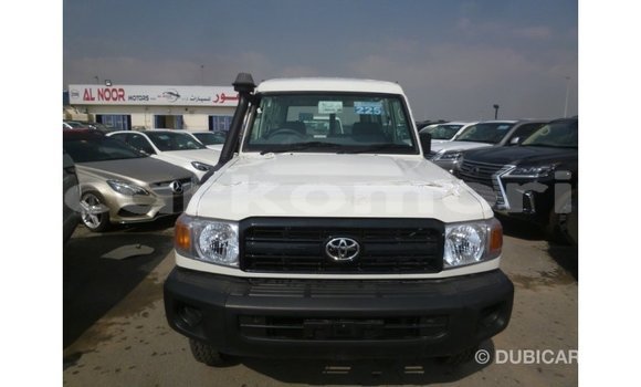 Buy Import Toyota Land Cruiser White Car in Import - Dubai in Great Comore Buy Import Toyota Land Cruiser White Car in Import - Dubai in Great Comore