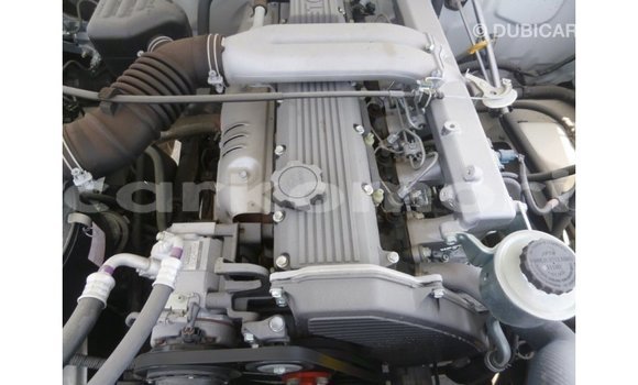 Buy Import Toyota Land Cruiser White Car in Import - Dubai in Great Comore Buy Import Toyota Land Cruiser White Car in Import - Dubai in Great Comore