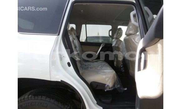 Buy Import Toyota Prado White Car in Import - Dubai in Great Comore Buy Import Toyota Prado White Car in Import - Dubai in Great Comore