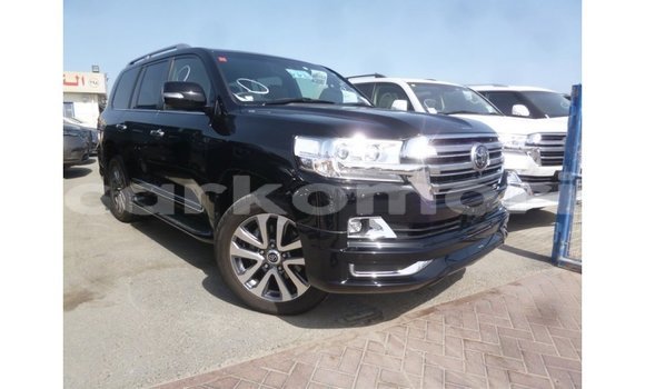 Buy Import Toyota Land Cruiser Black Car in Import - Dubai in Great Comore