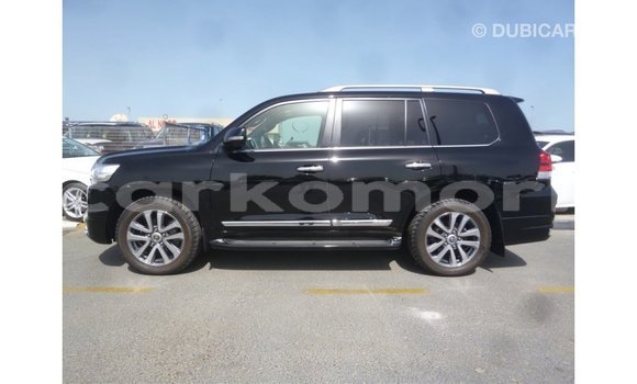 Acheter Import Voiture Toyota Land Cruiser Noir à Import - Dubai, Grande Comore Acheter Import Voiture Toyota Land Cruiser Noir à Import - Dubai, Grande Comore