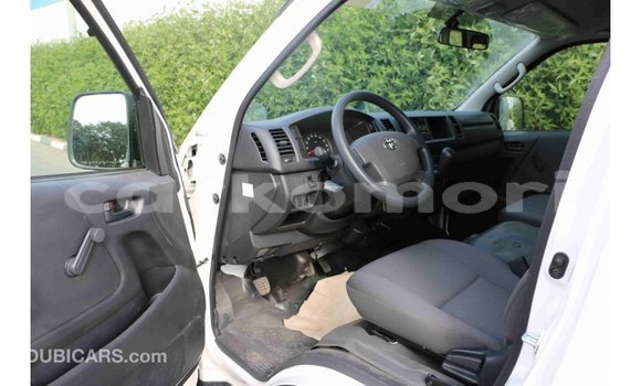Buy Import Toyota Hiace White Car in Import - Dubai in Great Comore Buy Import Toyota Hiace White Car in Import - Dubai in Great Comore
