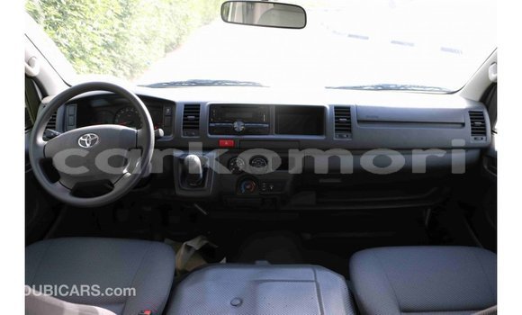 Buy Import Toyota Hiace White Car in Import - Dubai in Great Comore Buy Import Toyota Hiace White Car in Import - Dubai in Great Comore