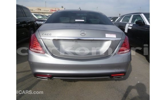 Buy Import Mercedes-Benz 190 Other Car in Import - Dubai in Great Comore Buy Import Mercedes-Benz 190 Other Car in Import - Dubai in Great Comore