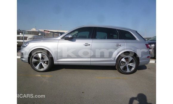 Acheter Import Voiture Audi Q7 Autre à Import - Dubai, Grande Comore Acheter Import Voiture Audi Q7 Autre à Import - Dubai, Grande Comore