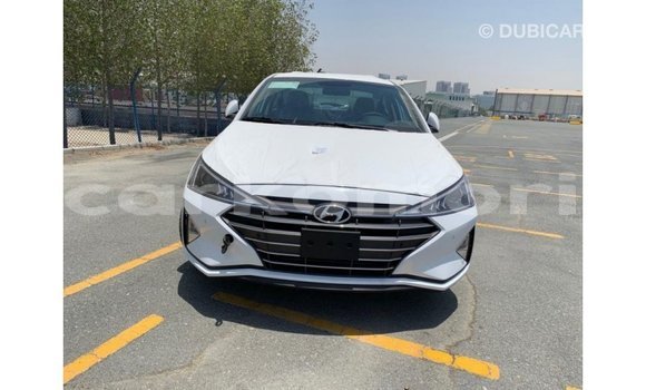 Buy Import Hyundai Elantra White Car in Import - Dubai in Great Comore Buy Import Hyundai Elantra White Car in Import - Dubai in Great Comore