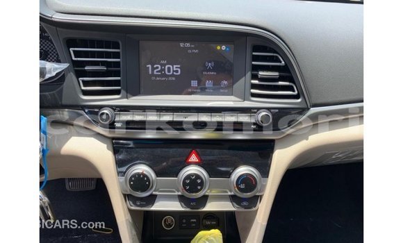 Buy Import Hyundai Elantra White Car in Import - Dubai in Great Comore Buy Import Hyundai Elantra White Car in Import - Dubai in Great Comore