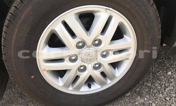 Buy Import Hyundai Accent White Car in Import - Dubai in Great Comore Buy Import Hyundai Accent White Car in Import - Dubai in Great Comore