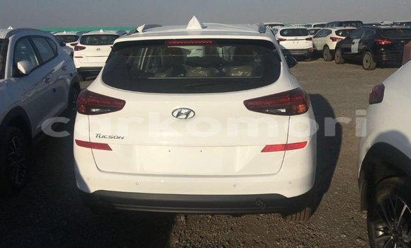 Buy Import Hyundai Tucson White Car in Import - Dubai in Great Comore Buy Import Hyundai Tucson White Car in Import - Dubai in Great Comore