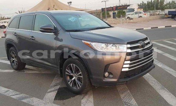 Acheter Import Voiture Toyota Highlander Autre à Import - Dubai, Grande Comore Acheter Import Voiture Toyota Highlander Autre à Import - Dubai, Grande Comore