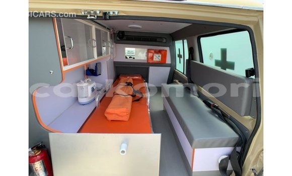 Buy Import Toyota Land Cruiser White Car in Import - Dubai in Great Comore Buy Import Toyota Land Cruiser White Car in Import - Dubai in Great Comore